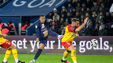 Mbappé sets league goals record for PSG in 3-1 win vs Lens